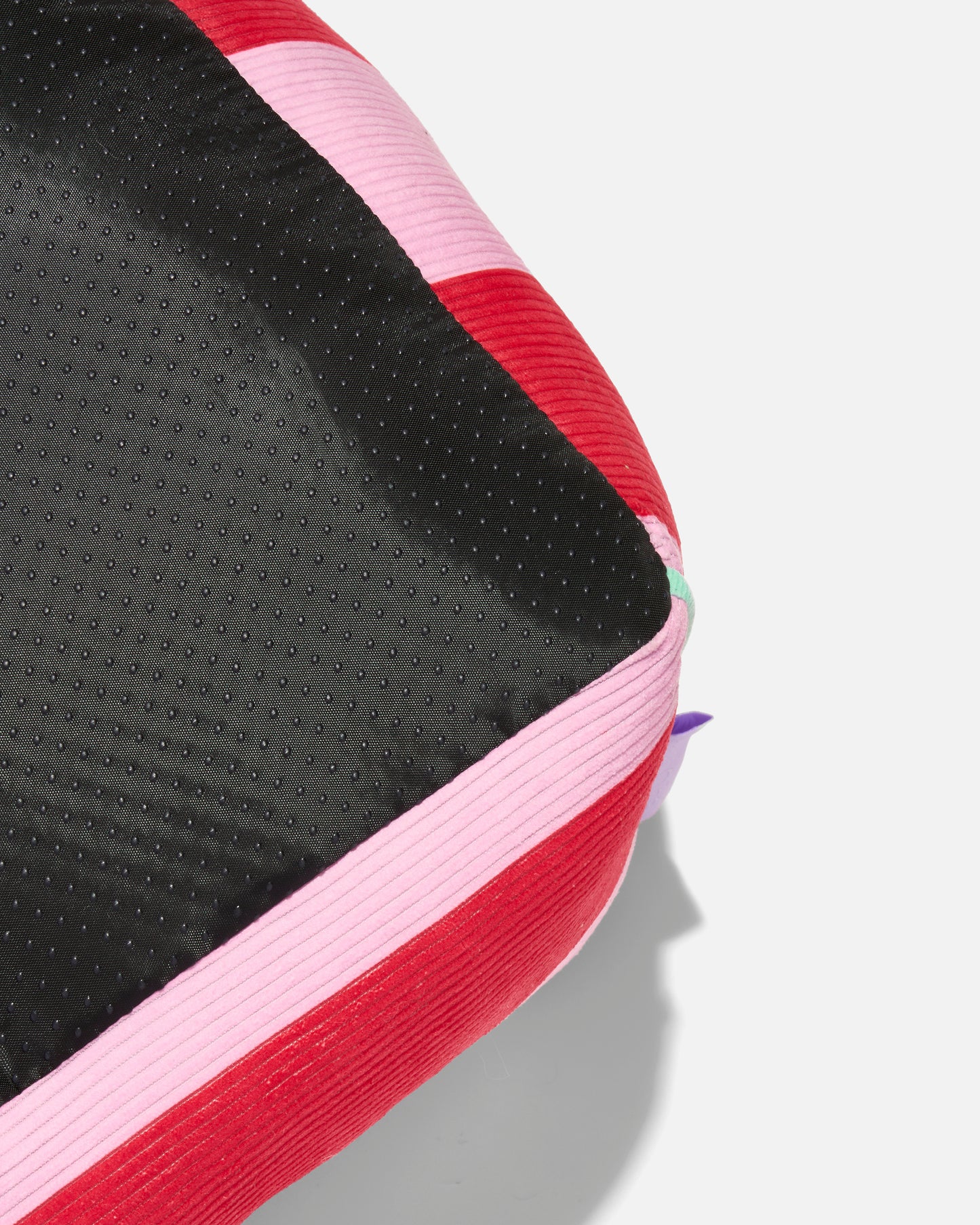 Bubblegum | Non-slip base with rubber dots